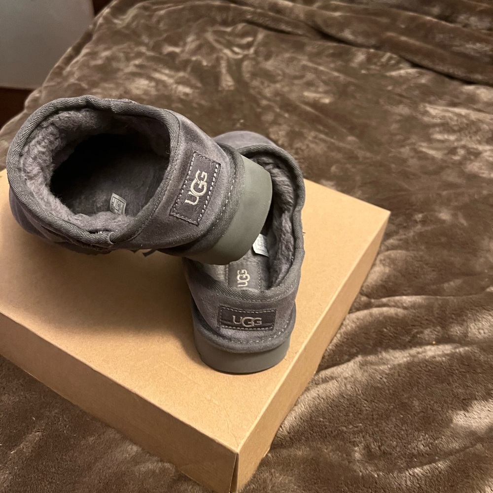 Ugg